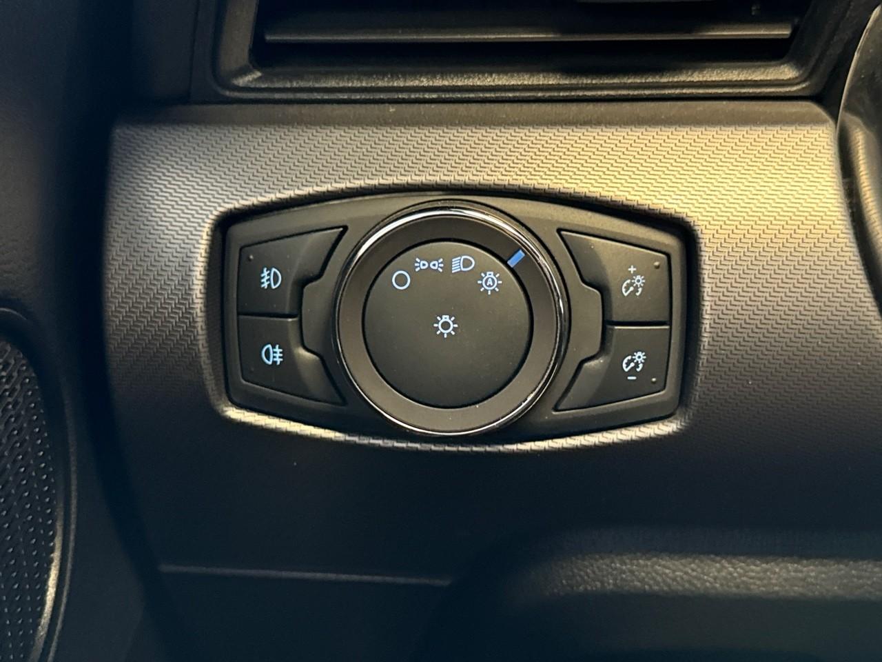 Ford Ford Mustang usata, con attivazione vocale include sistema audio, include comandi telefono e include comandi climatizzatore