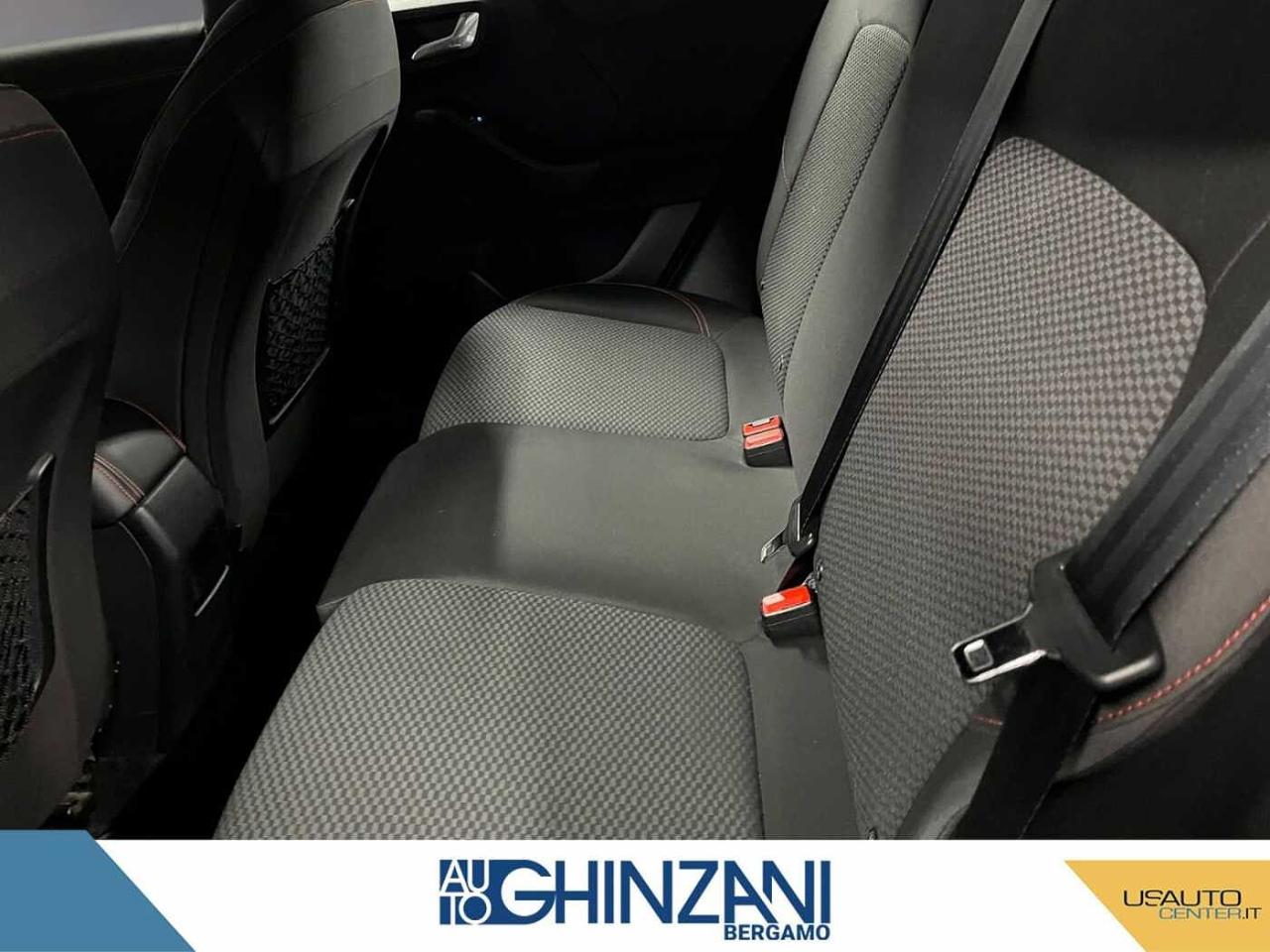 Ford Ford Puma usata, con attacchi di sicurezza isofix integrati nei sedili posteriori