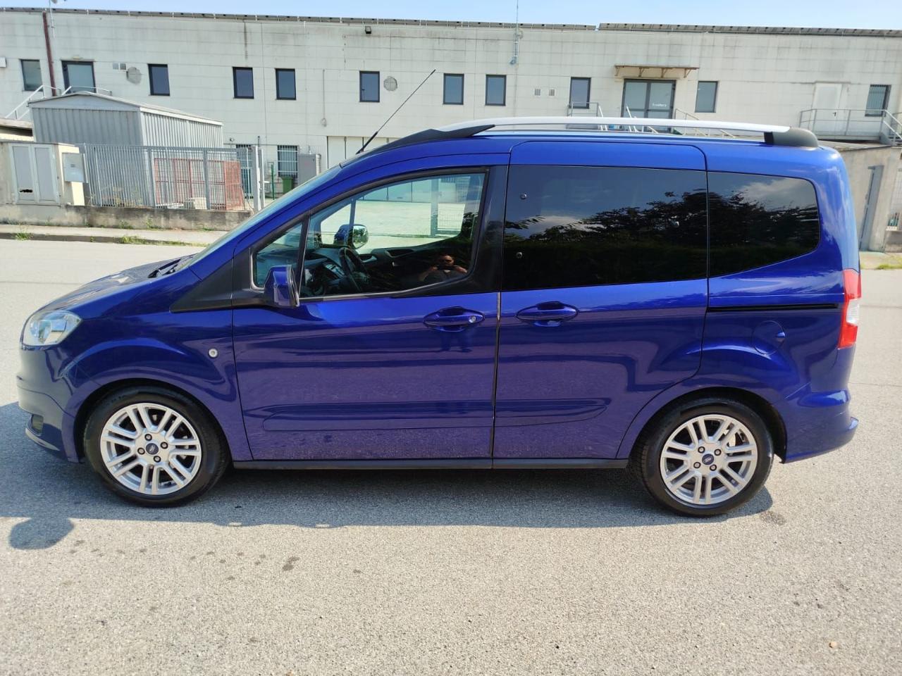 Ford Ford Tourneo usata 16