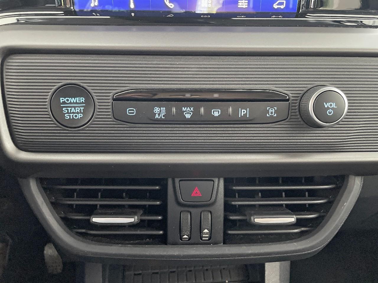 Ford Ford Tourneo usata, con alzacristalli elettrici anteriori , numero ad impulso 2, alzacristalli elettrici posteriori