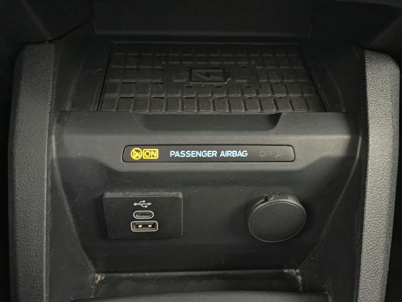 Ford Ford Tourneo usata, con assistenza alla frenata di emergenza