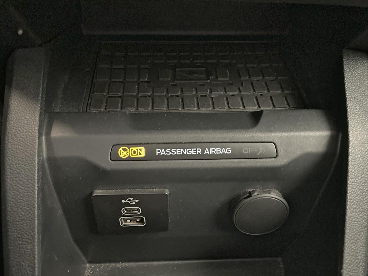 Ford Ford Tourneo usata, con assistenza alla frenata di emergenza