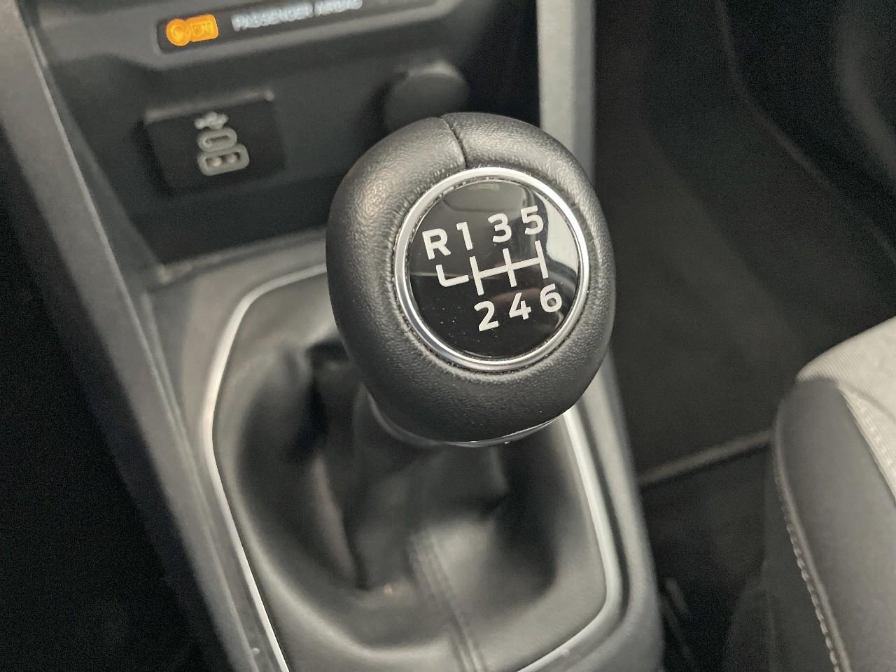 Ford Ford Tourneo usata, con barre longitud.al tetto cromato/argento