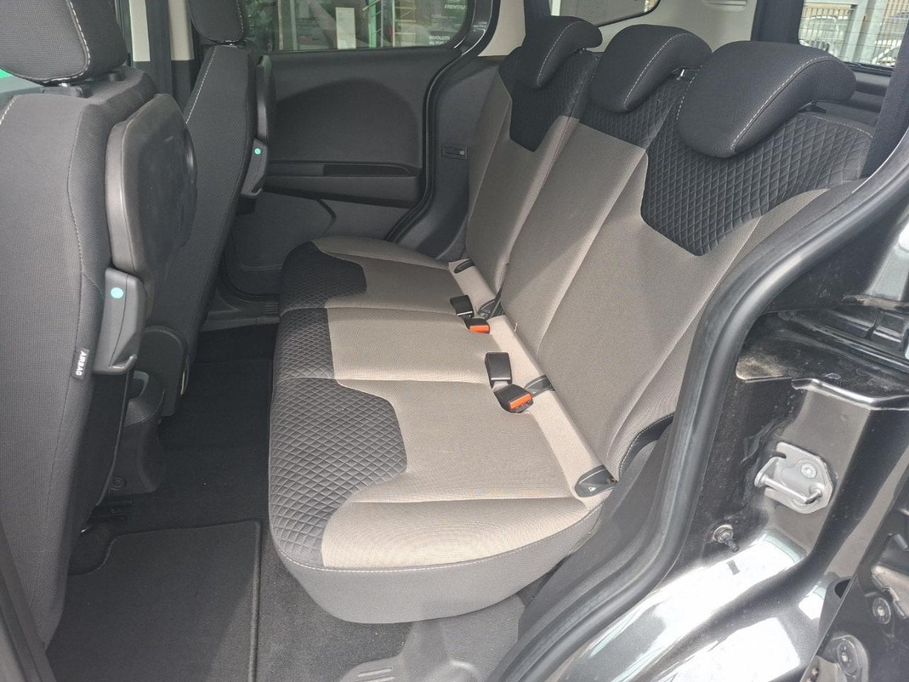 Ford Ford Tourneo usata 8