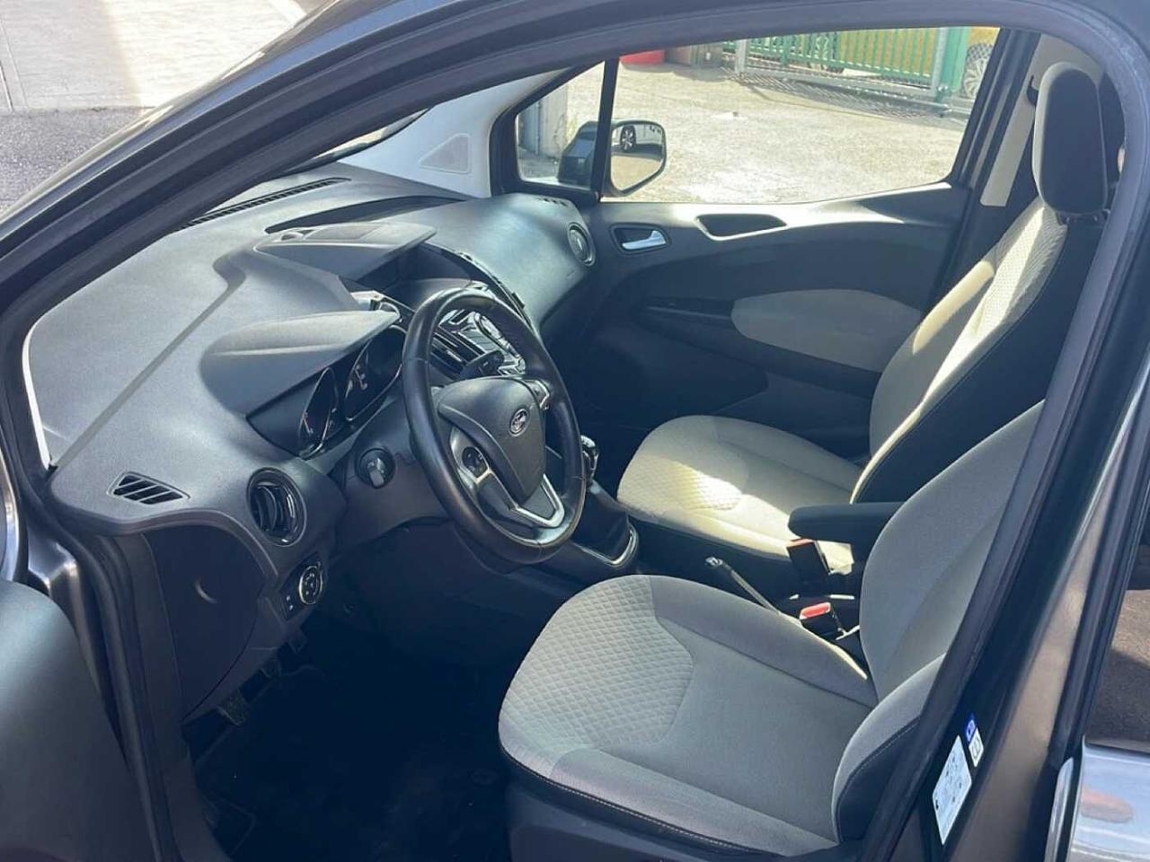 Ford Ford Tourneo usata 3