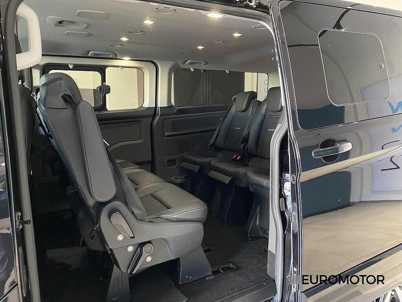Ford Ford Tourneo usata, con fari fendinebbia