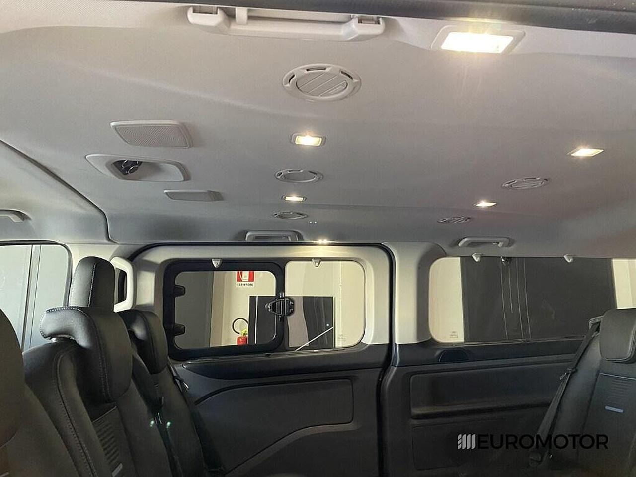 Ford Ford Tourneo usata, con hill holder