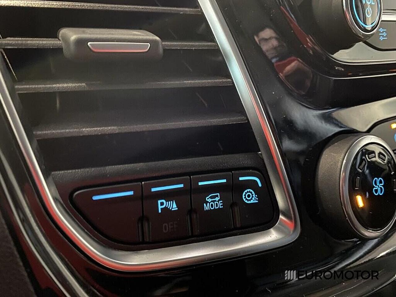 Ford Ford Tourneo usata, con trazione anteriore