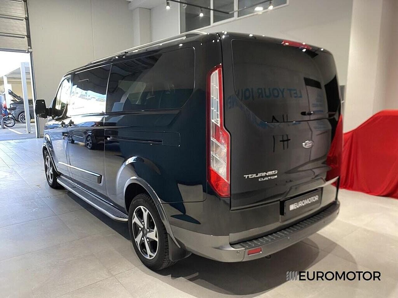 Ford Ford Tourneo usata, con 6 marce