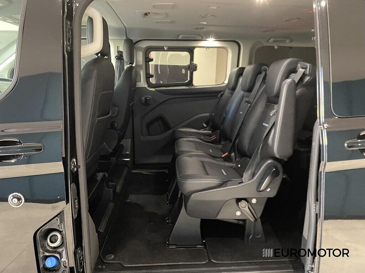 Ford Ford Tourneo usata, con sistema di chiamata d