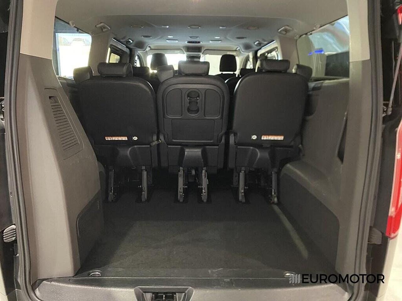 Ford Ford Tourneo usata, con trazione anteriore