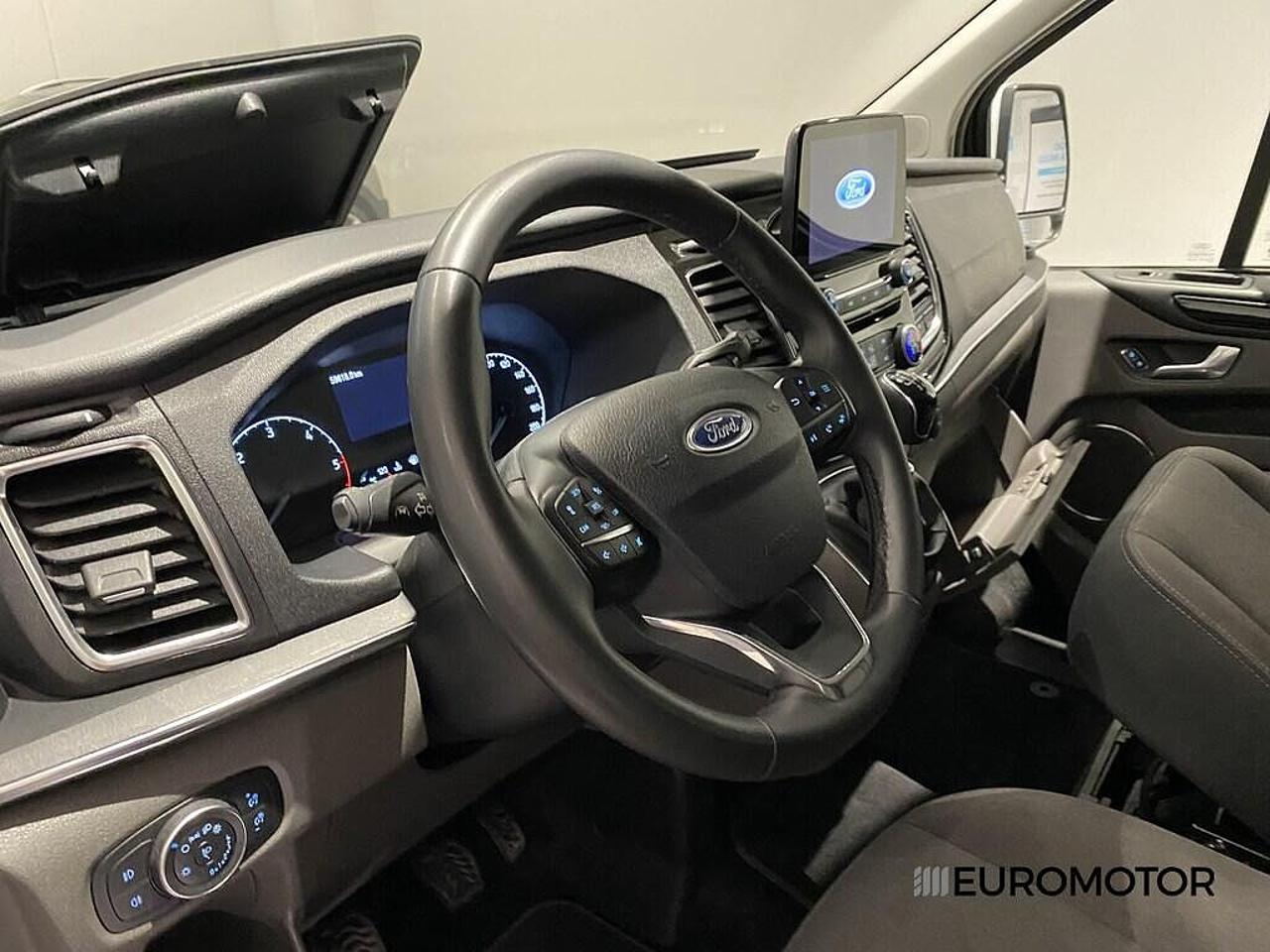 Ford Ford Tourneo usata, con bracciolo porta oggetti