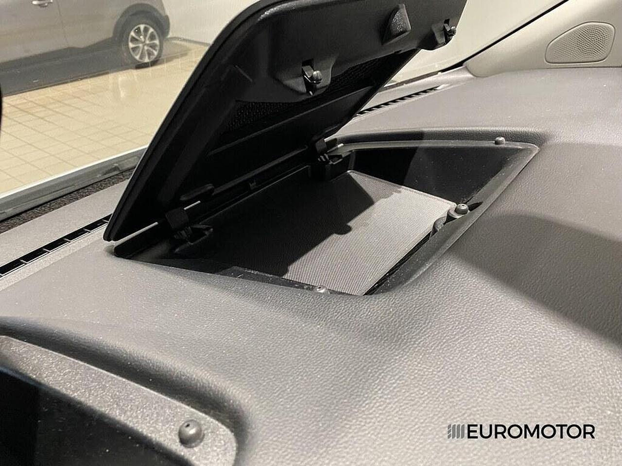Ford Ford Tourneo usata, con fari fendinebbia