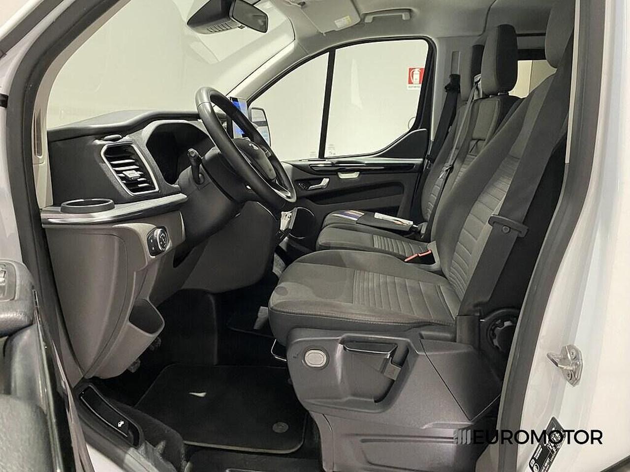Ford Ford Tourneo usata, con hill holder