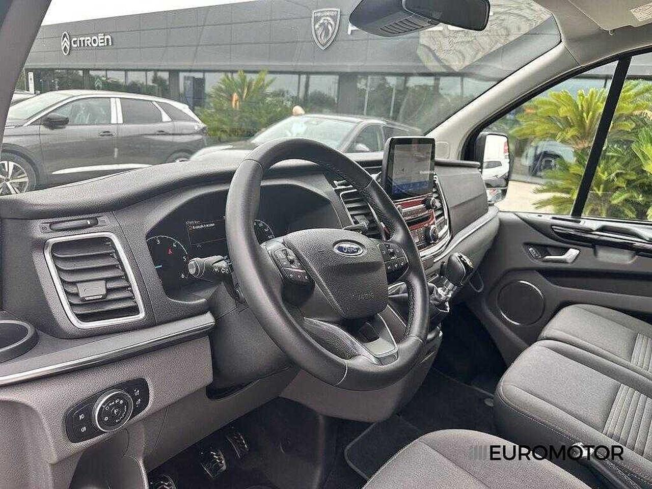 Ford Ford Tourneo usata, con trazione anteriore