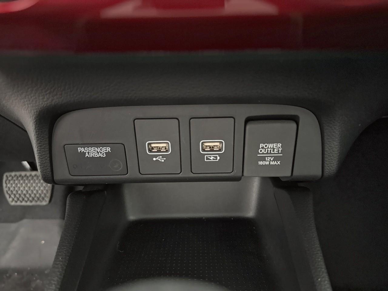 Honda Honda Jazz usata, con attivazione vocale include sistema audio, include comandi telefono e include comandi climatizzatore