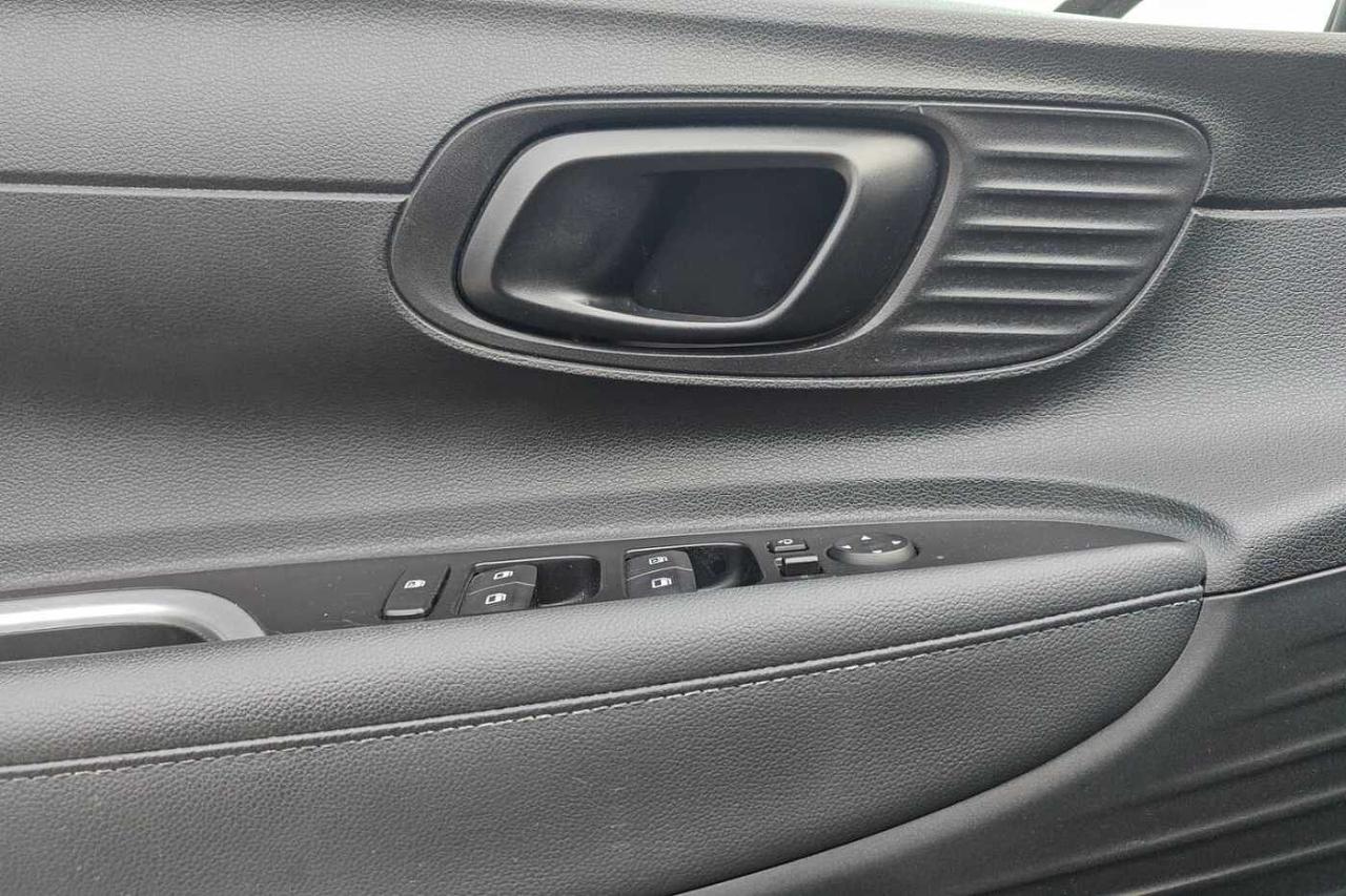 Hyundai Hyundai Bayon usata, con Caricabatterie di bordo da 11 kW