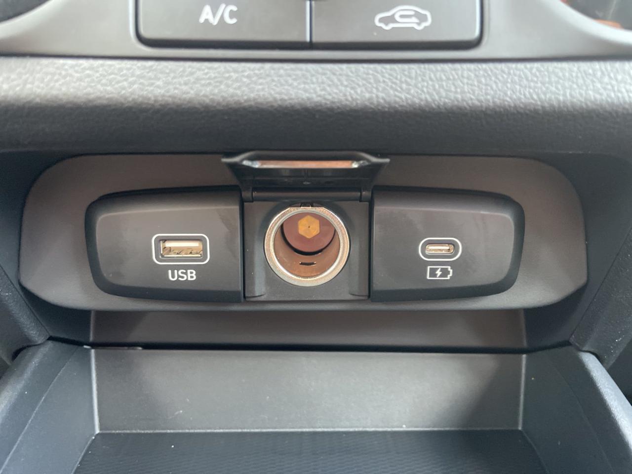 Hyundai Hyundai H350 usata, con Mirror Screen