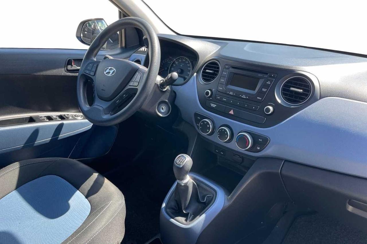 Hyundai Hyundai I10 usata, con 6 airbag (anteriori, laterali, a tendina)