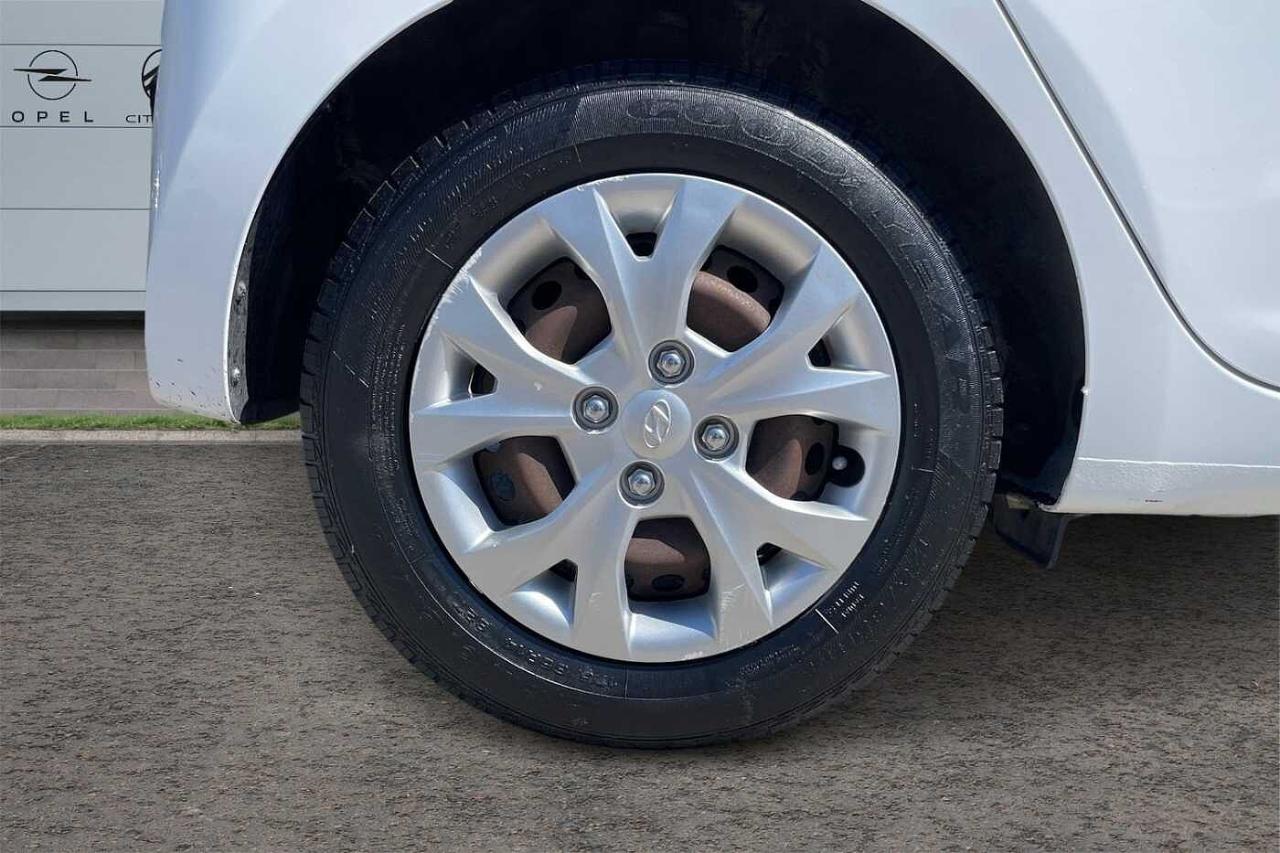 Hyundai Hyundai I10 usata, con freni a disco anteriori e posteriori