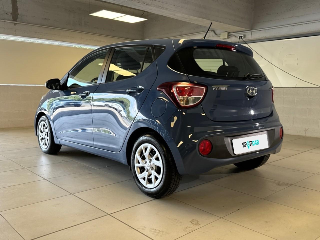 Hyundai Hyundai I10 usata, con copertura bagagli rigida
