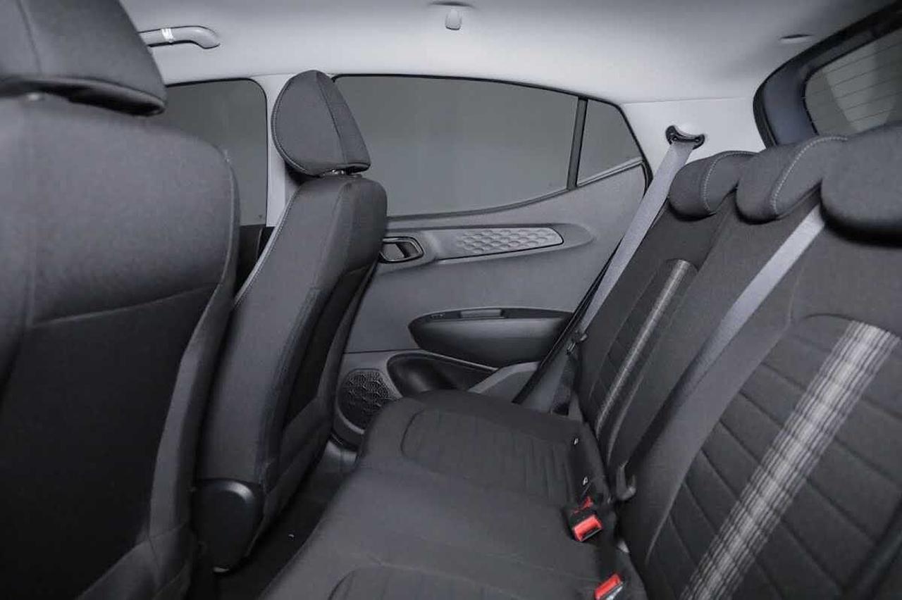 Hyundai Hyundai I10 usata 17