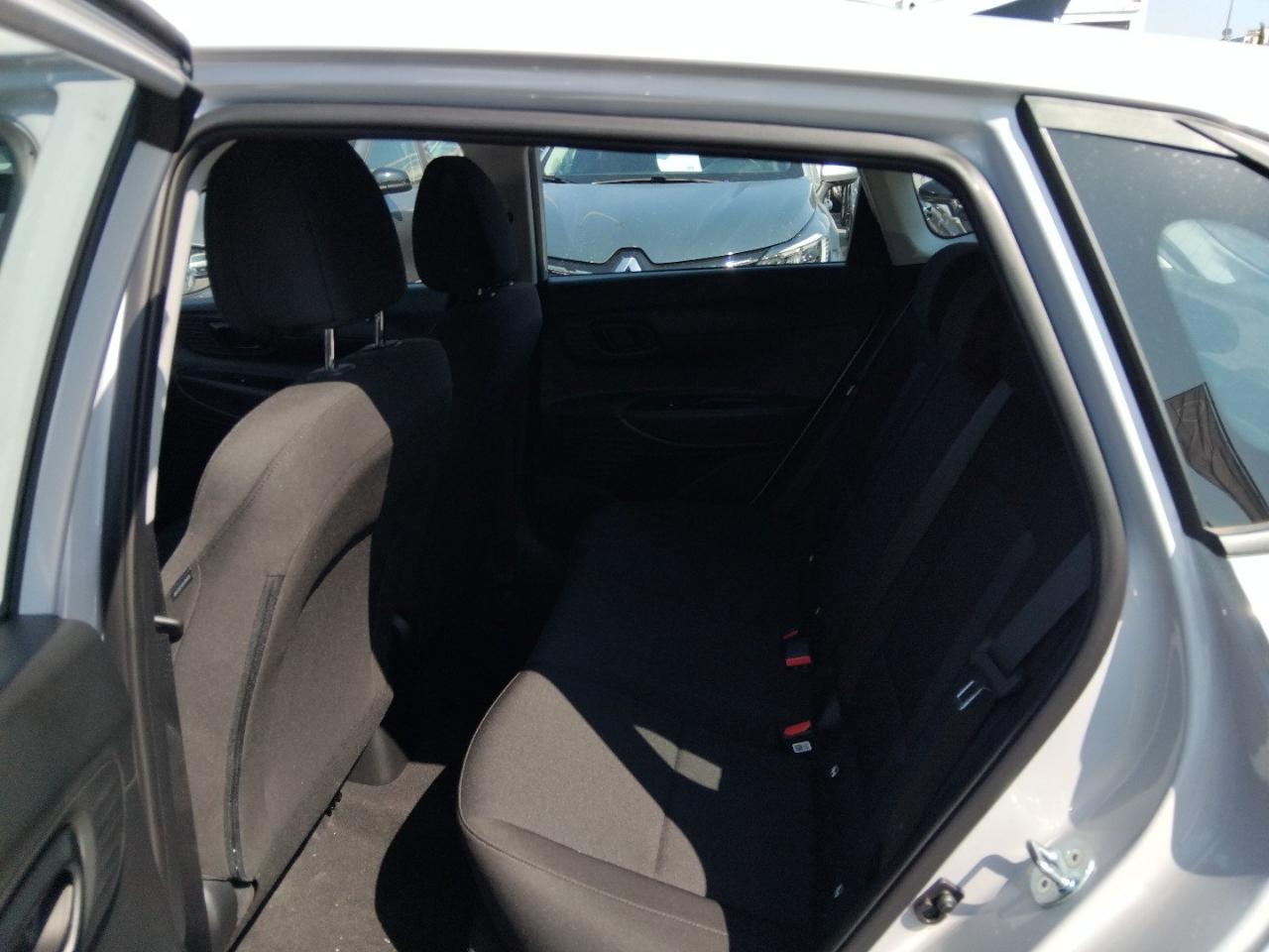 Hyundai Hyundai I20 usata, con cerchi in lega