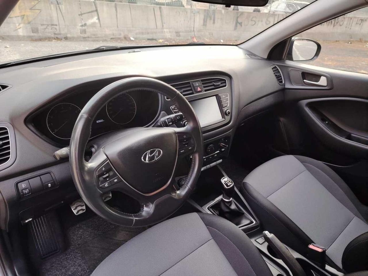 Hyundai Hyundai I20 usata, con 5 sedili