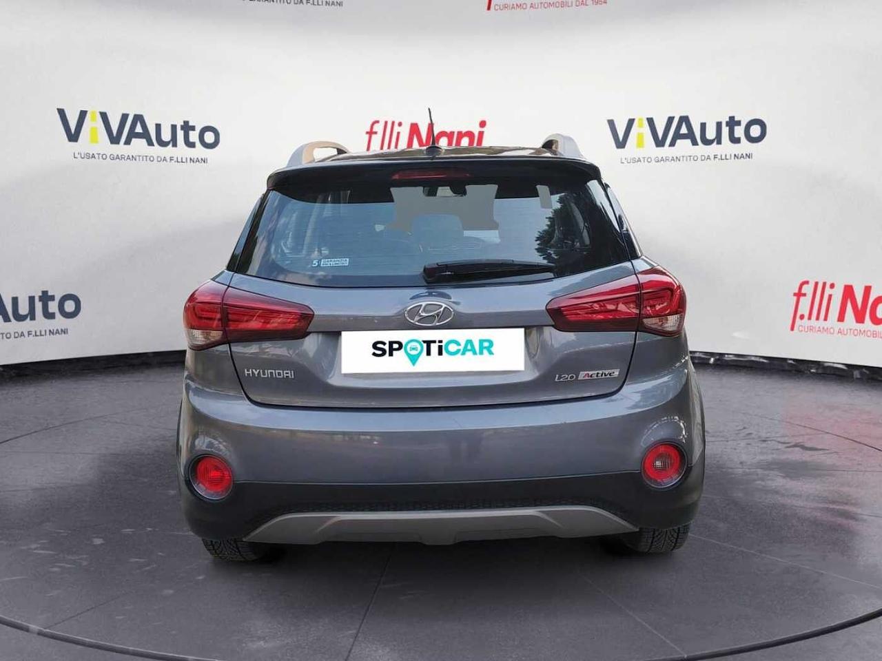 Hyundai Hyundai I20 usata, con comandi audio al volante