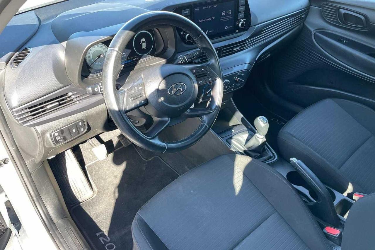 Hyundai Hyundai I20 usata, con Caricabatterie di bordo da 22 kW