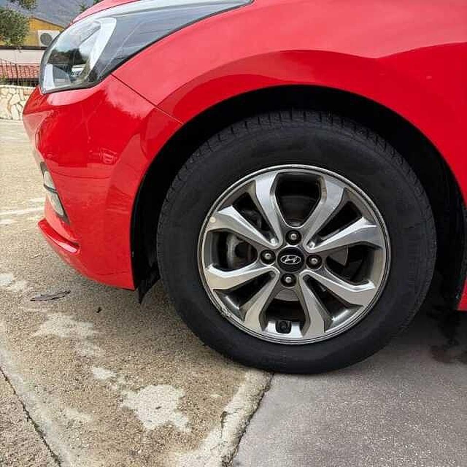 Hyundai Hyundai I20 usata 9