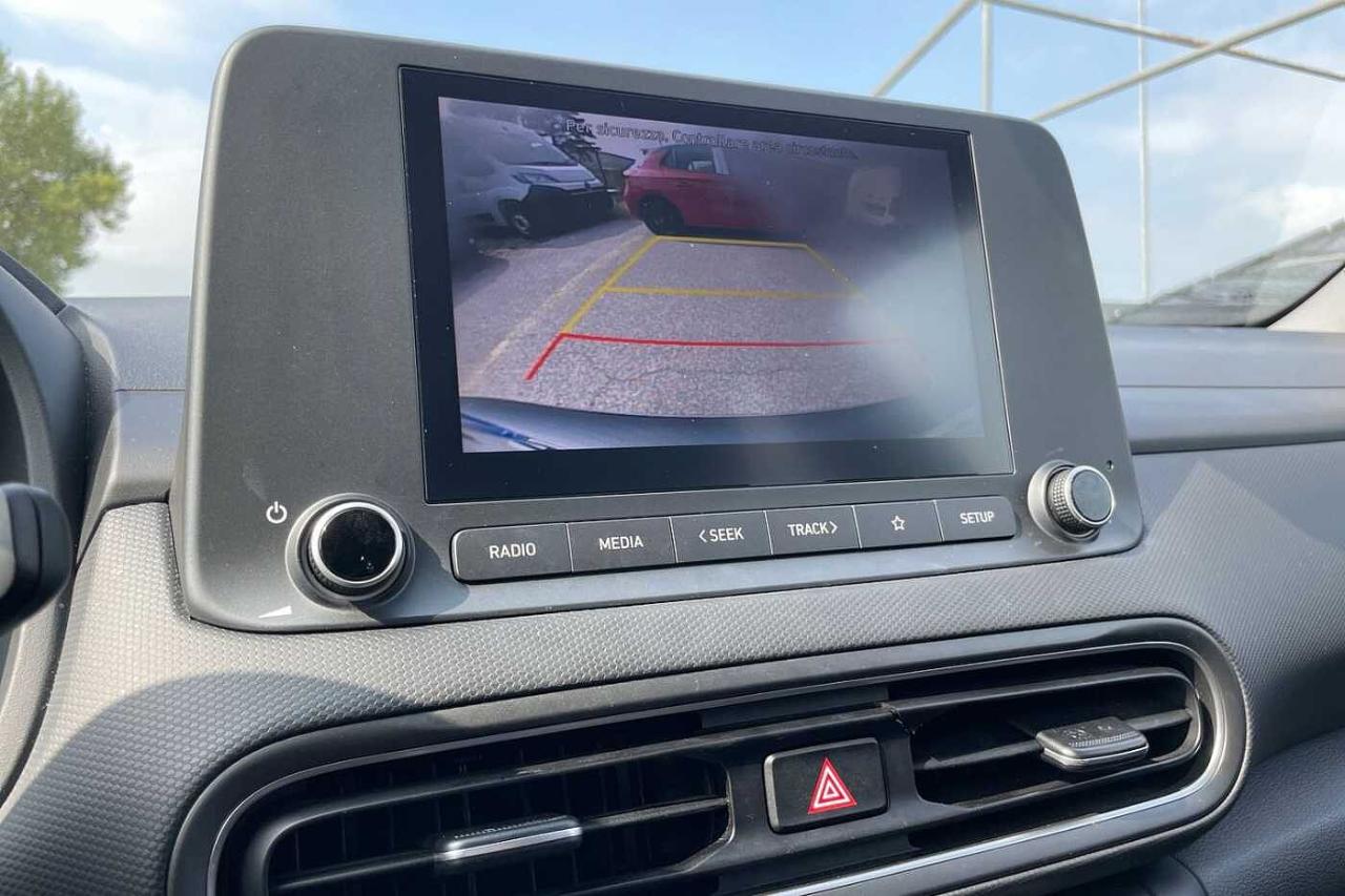 Hyundai Hyundai Kona usata, con alzacristalli elettrici anteriori e posteriori con funzione safety