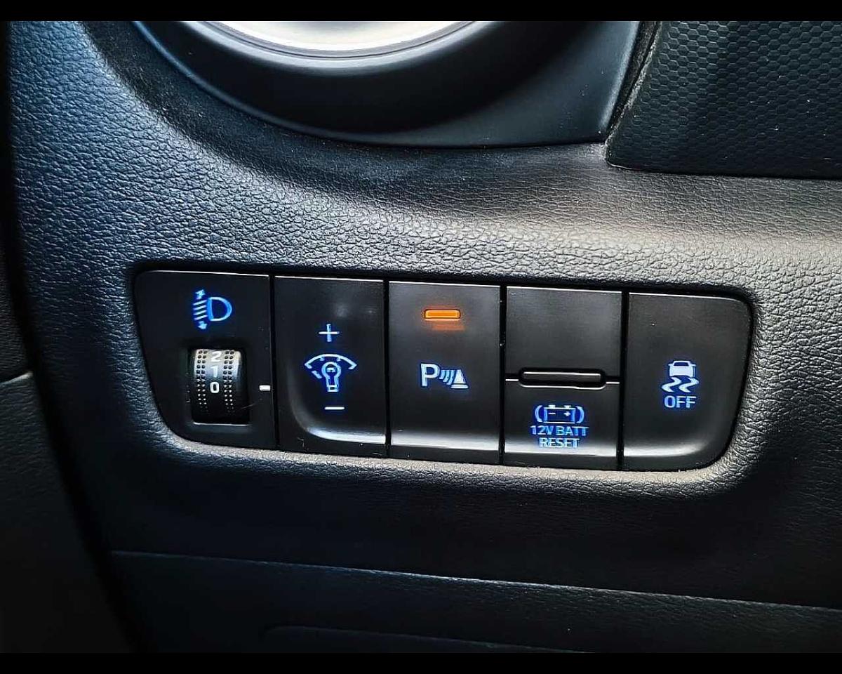 Hyundai Hyundai Kona usata, con assistente alle frenate di emergenza