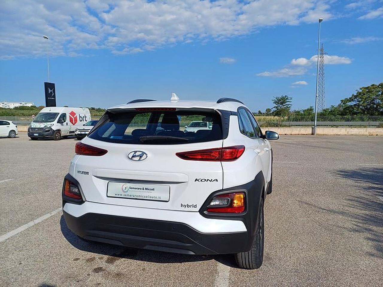 Hyundai Hyundai Kona usata, con bracciolo porta oggetti
