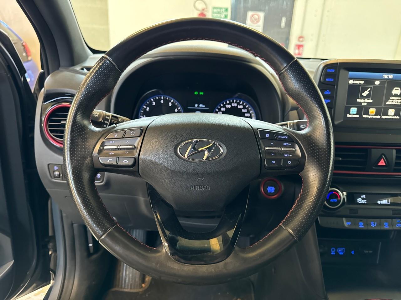 Hyundai Hyundai Kona usata, con 7,0 display multifunzionale touch screen, plancia 1 e 17,8