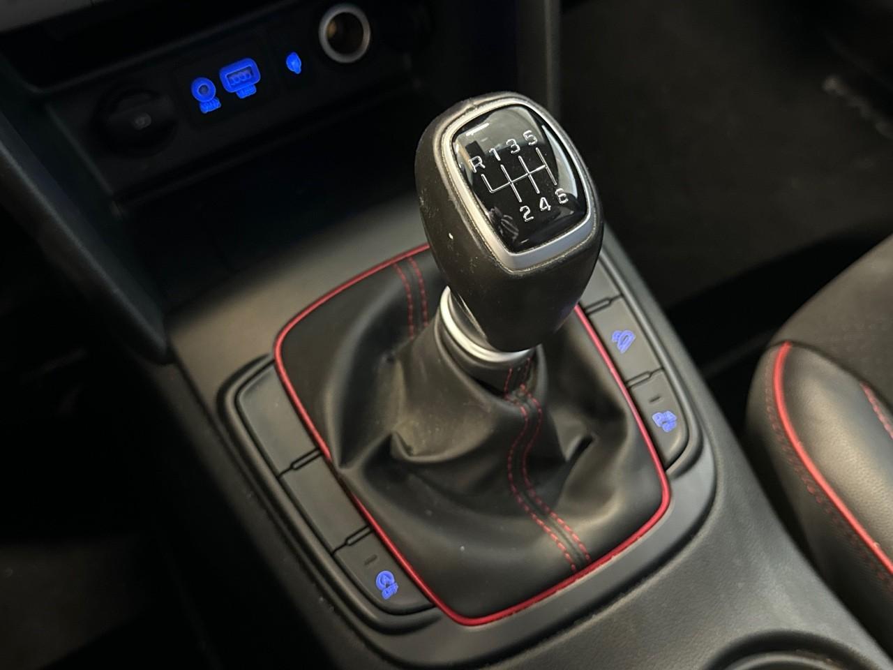 Hyundai Hyundai Kona usata, con assistenza alla frenata di emergenza