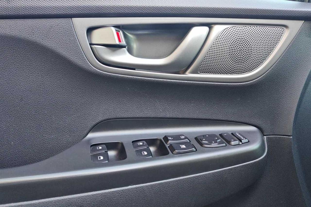 Hyundai Hyundai Kona usata, con Climatizzatore