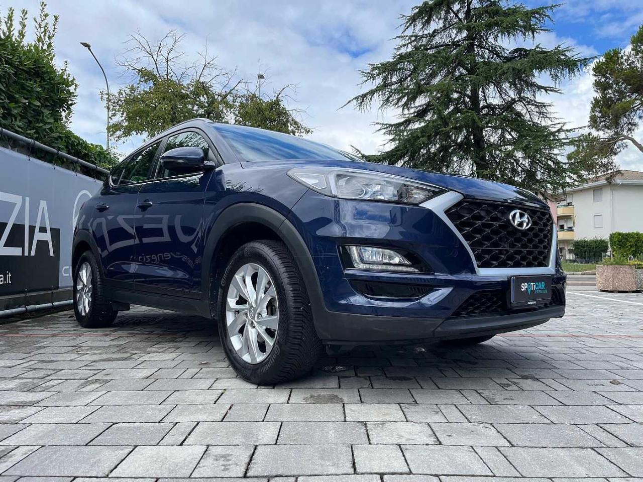 Hyundai Hyundai Tucson usata, con barre portatutto longitudinali