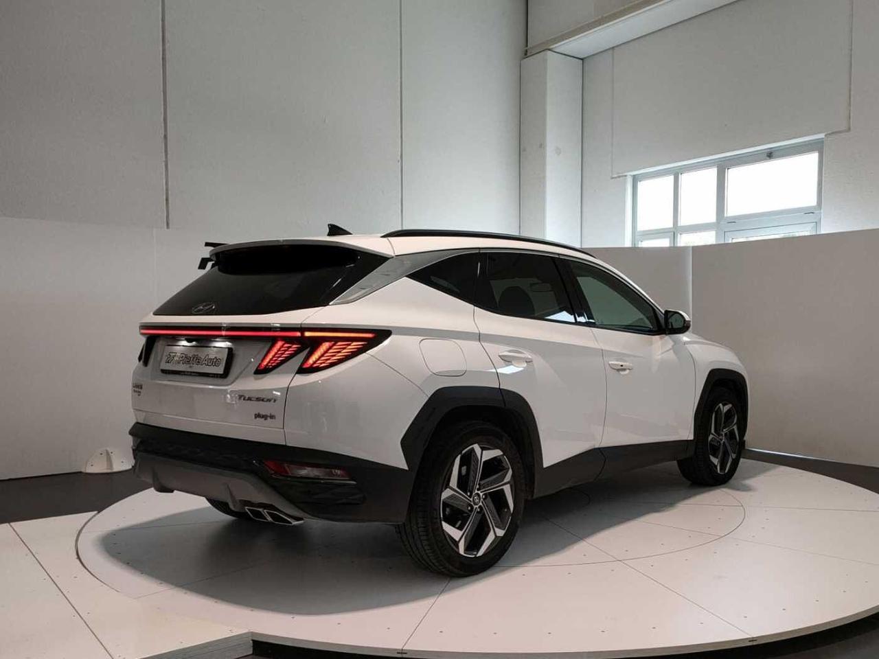 Hyundai Hyundai Tucson usata, con caricatore wireless per smartphone