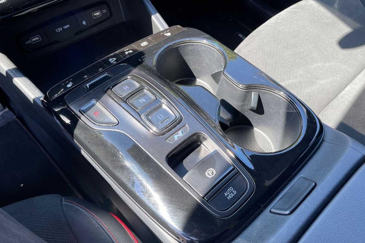 Hyundai Hyundai Tucson usata, con bracciolo porta oggetti