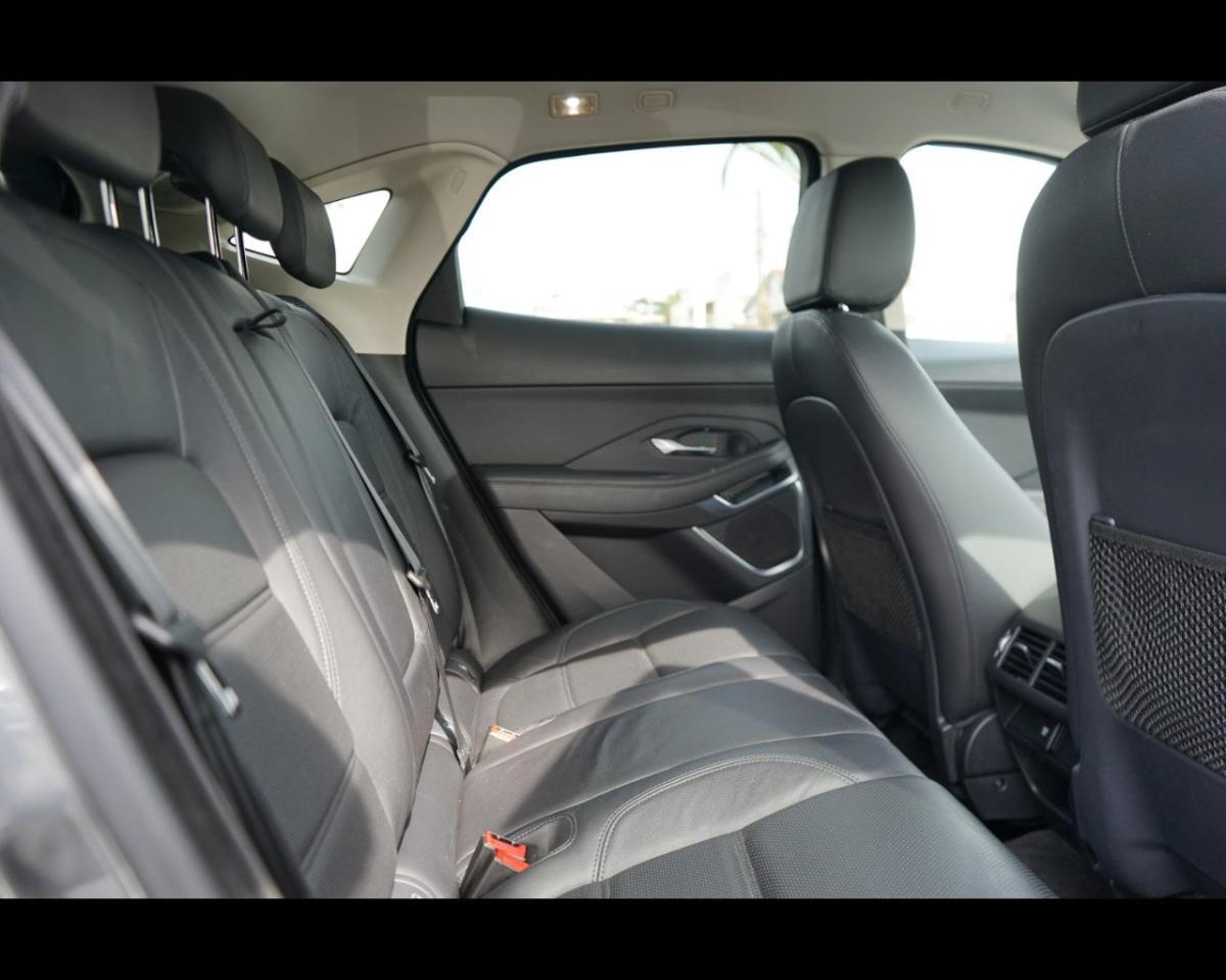 Jaguar E-Pace - Foto 4