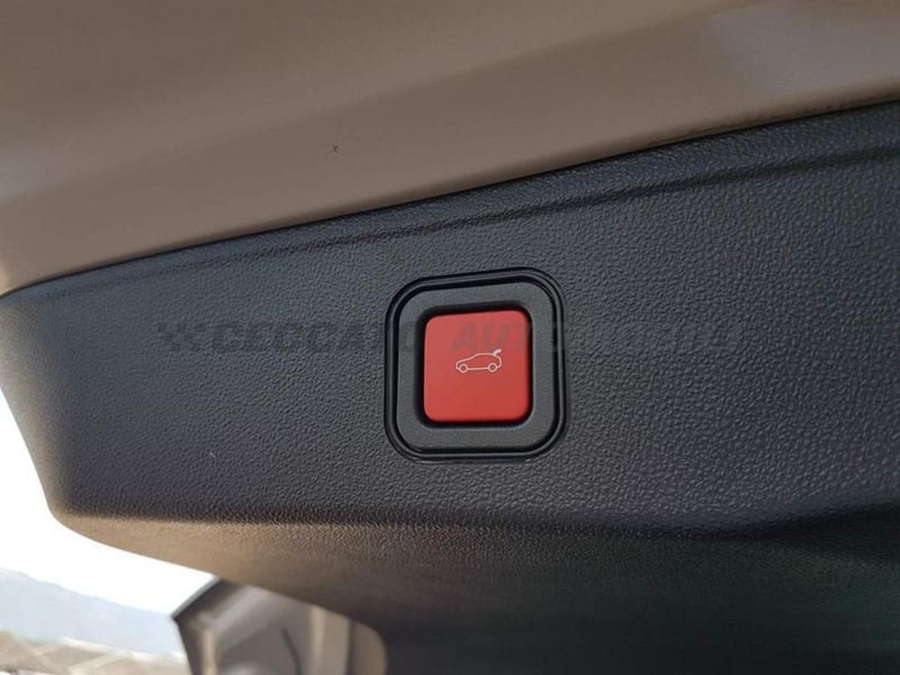 Jeep Jeep Avenger usata 16