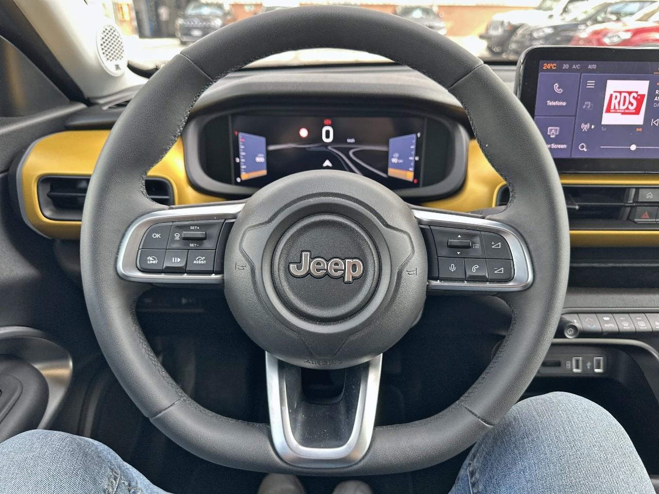 Jeep Jeep Avenger usata, con 6 altoparlanti