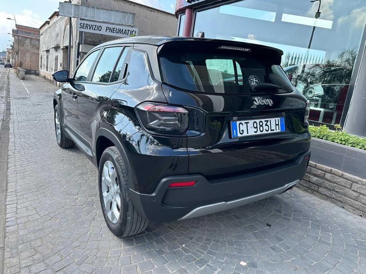 Jeep Jeep Avenger usata, con bracciolo porta oggetti