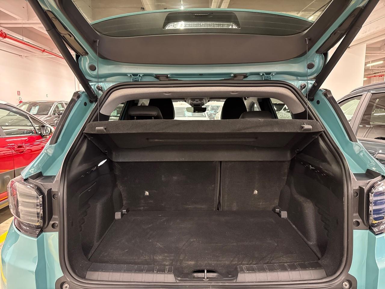 Jeep Jeep Avenger usata, con 6 altoparlanti