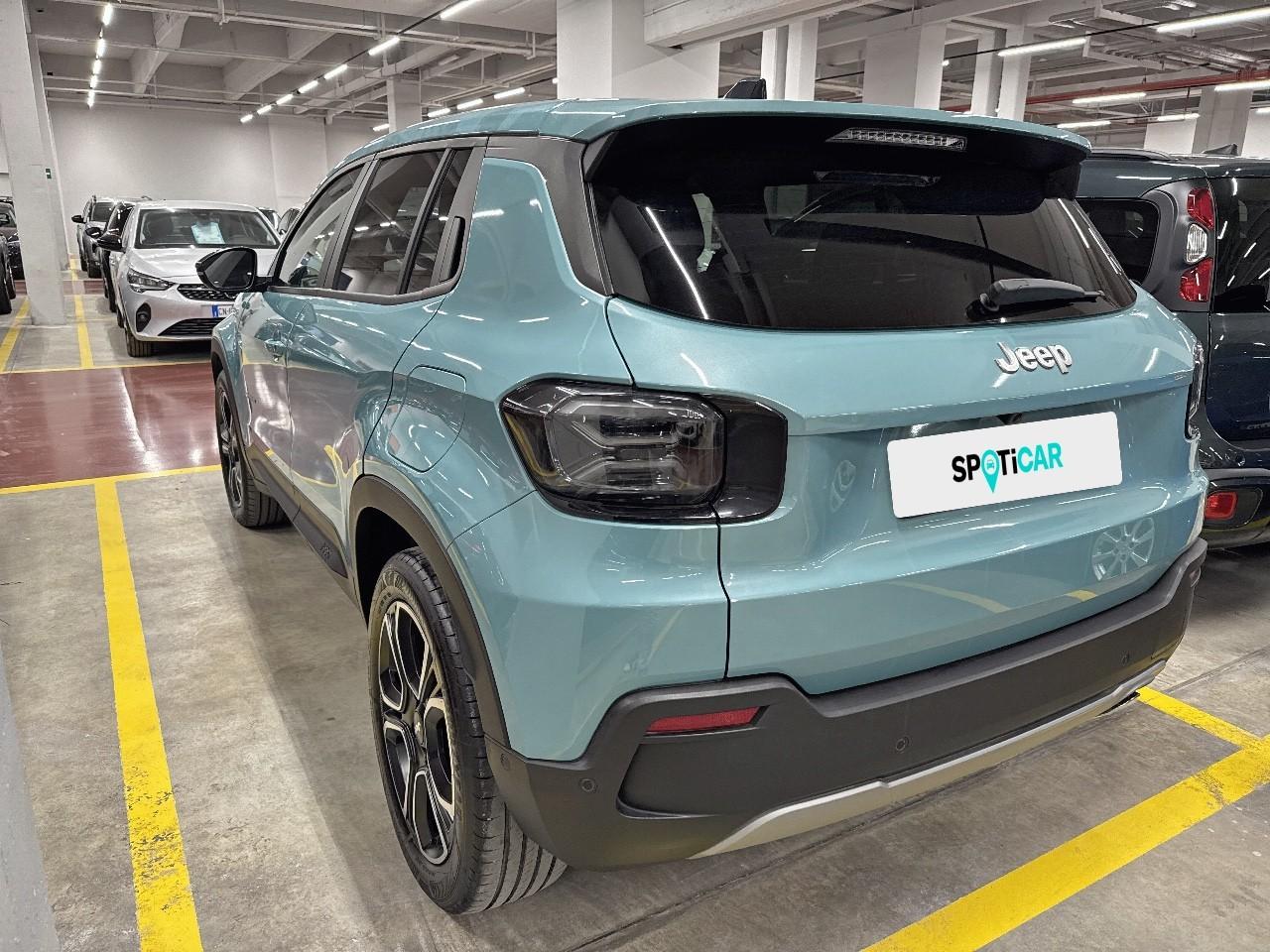 Jeep Jeep Avenger usata, con bracciolo anteriore
