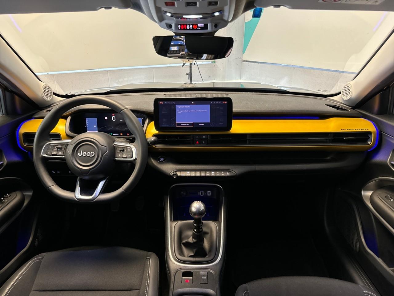 Jeep Jeep Avenger usata, con comandi audio al volante