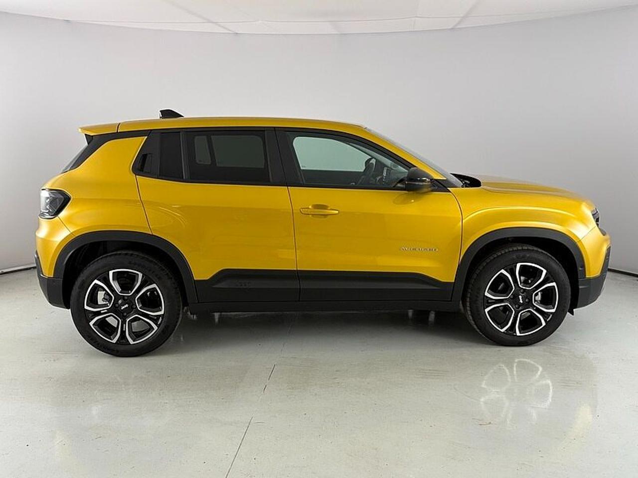 Jeep Jeep Avenger usata 24