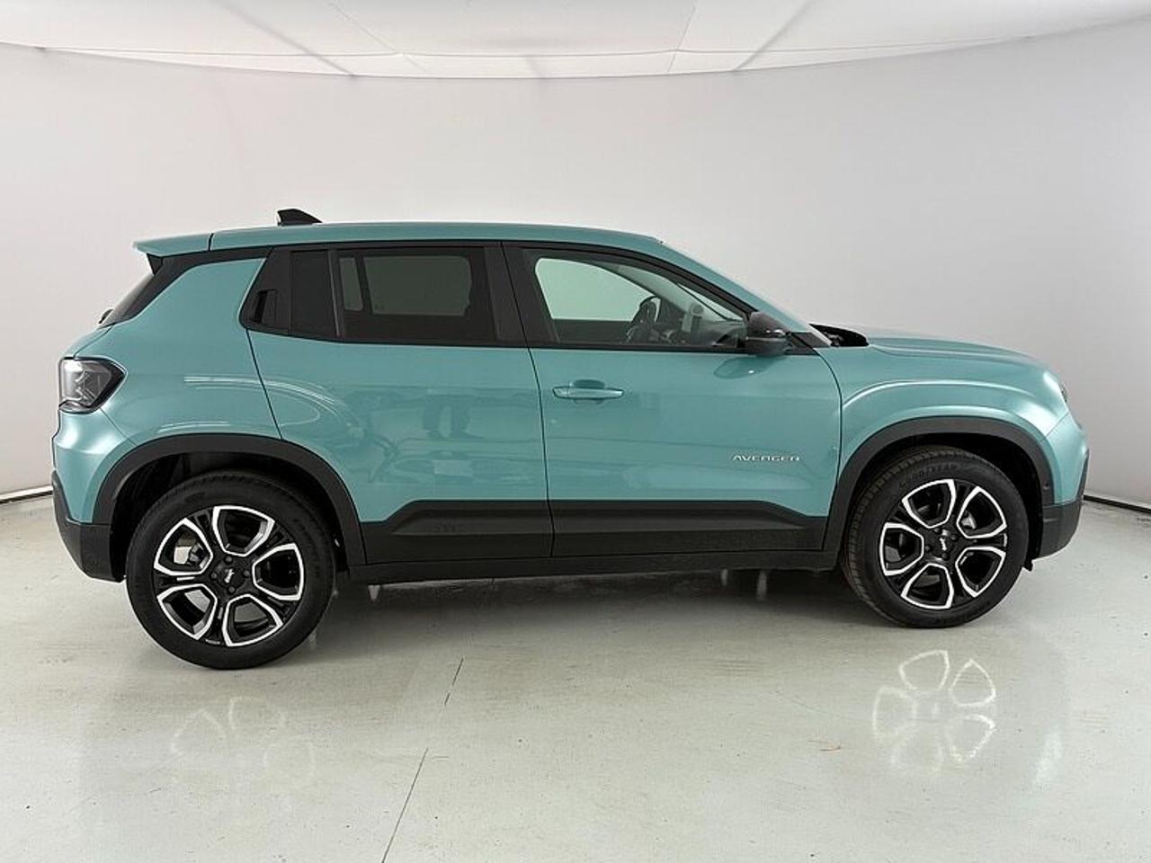 Jeep Jeep Avenger usata 24