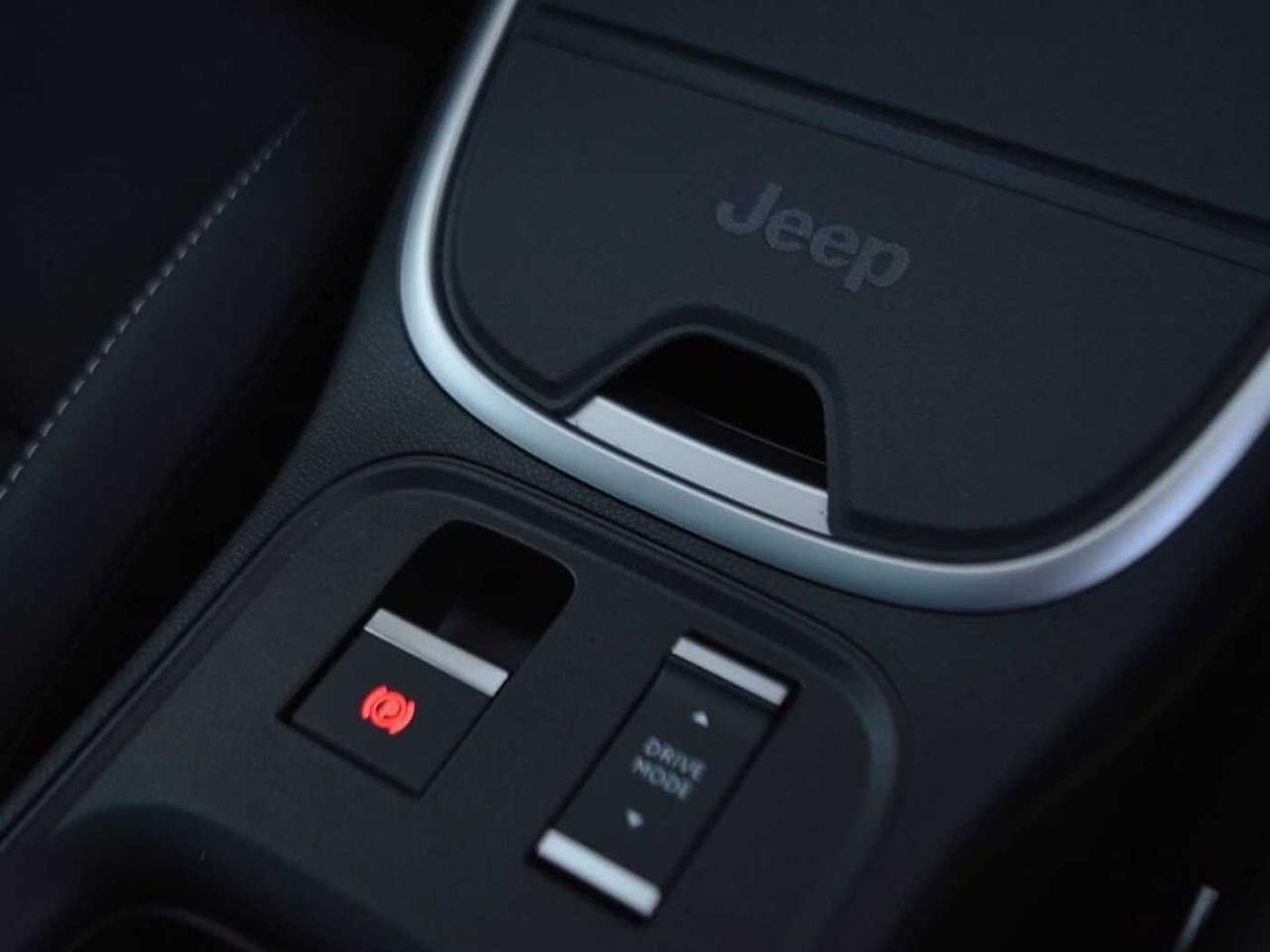Jeep Jeep Avenger usata 10